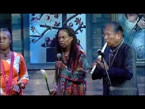 R. Carlos Nakai & Friends – Closing Performance |  Bioneers