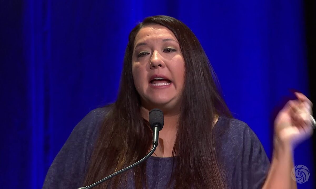 Kandi Mossett: Strengthen Our Communities and Defend the Earth