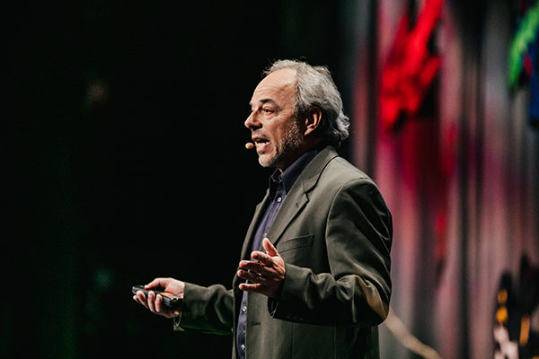 Carl Safina Explains How He Knows His Dog is Intelligent