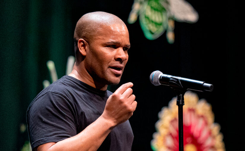 Performance by Jason Nious of Molodi