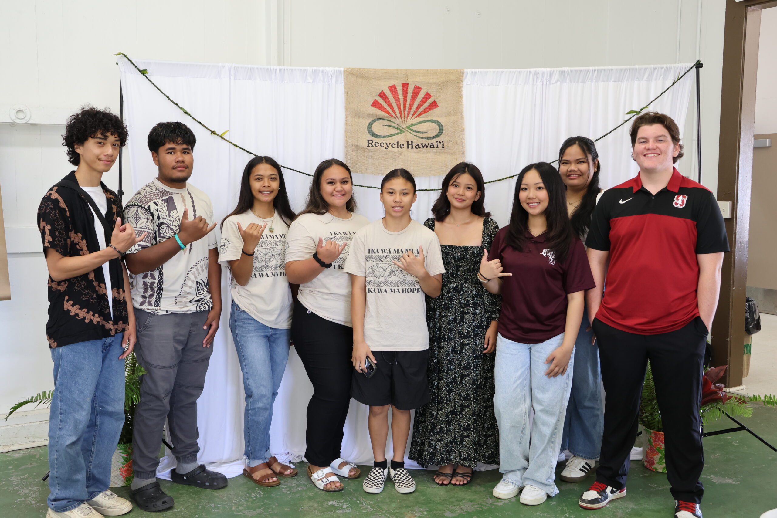 This youth group from Kau High School was the organizer of this zero-waste convergence. Their waste diversion program at their high school has diverted 19k lbs of food waste from the landfill. Credit: Jennifer Makuakane