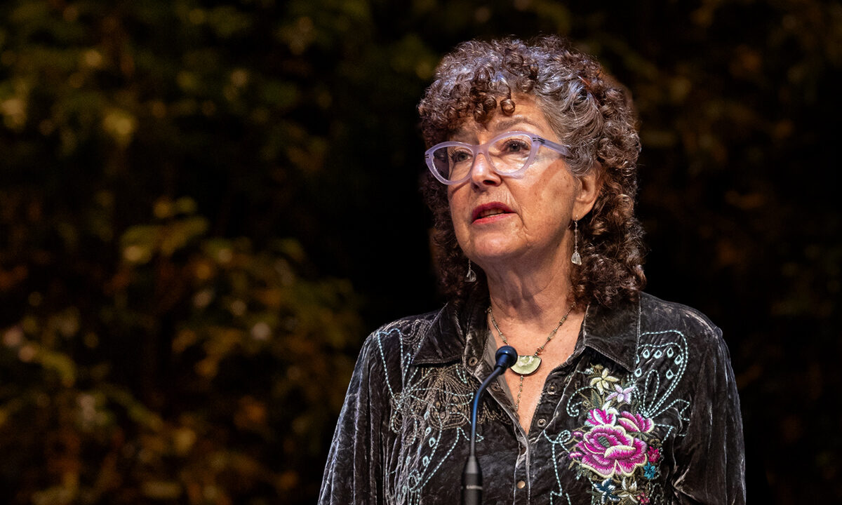 Nina Simons – Living Between Paradigms